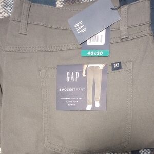 GAP Men's Gray Chinos